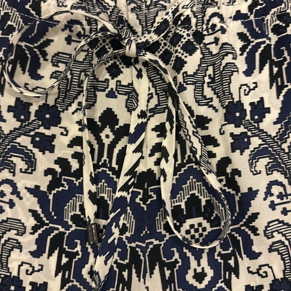 Set Of Two Intermix Shorts Size Xs. - image 2